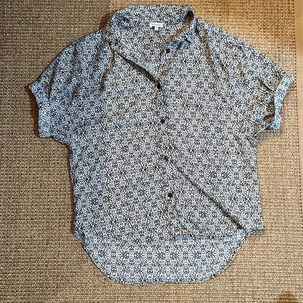 Splendid Short Sleeve Button Down Floral Print Shirt Small
